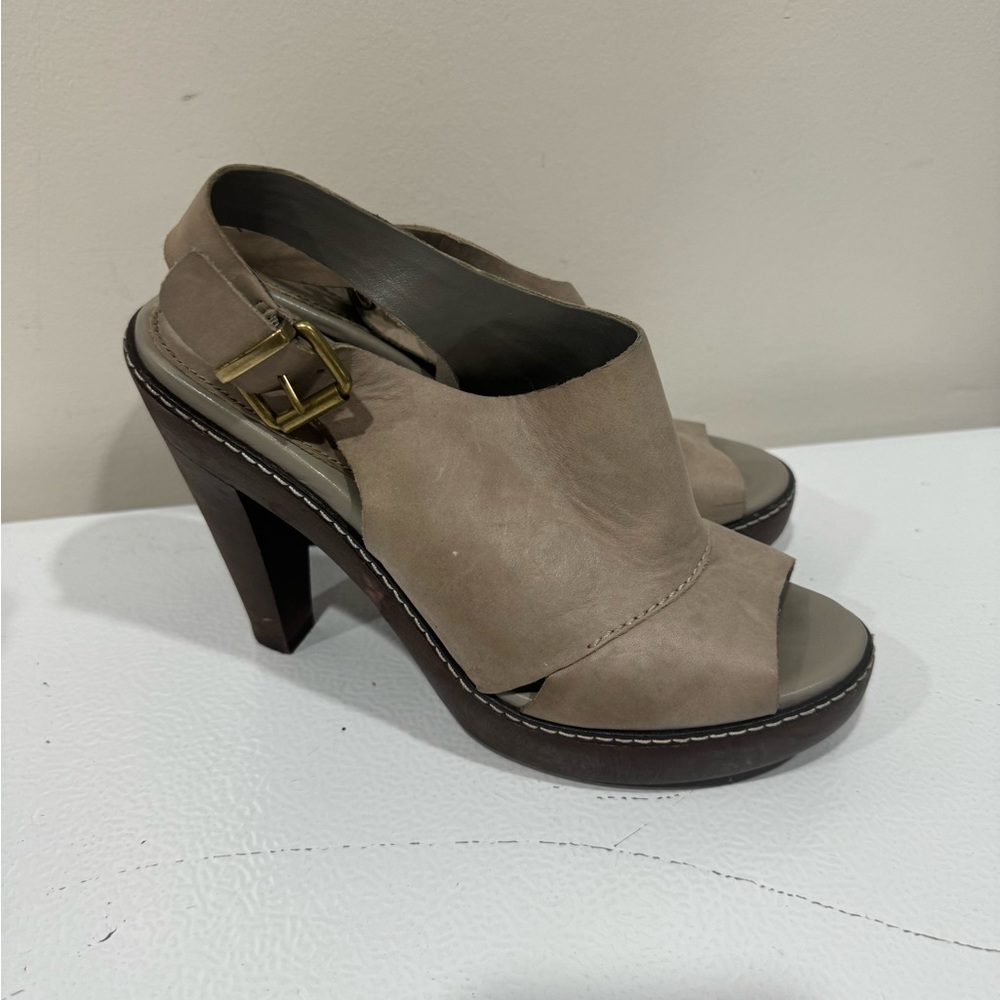 Banana Republic Peep Toe Heels
